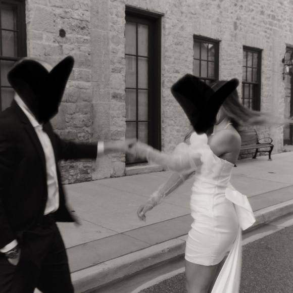 Bridal long lace gloves / sleeves with puff tulle detail - Picture 2 of 3